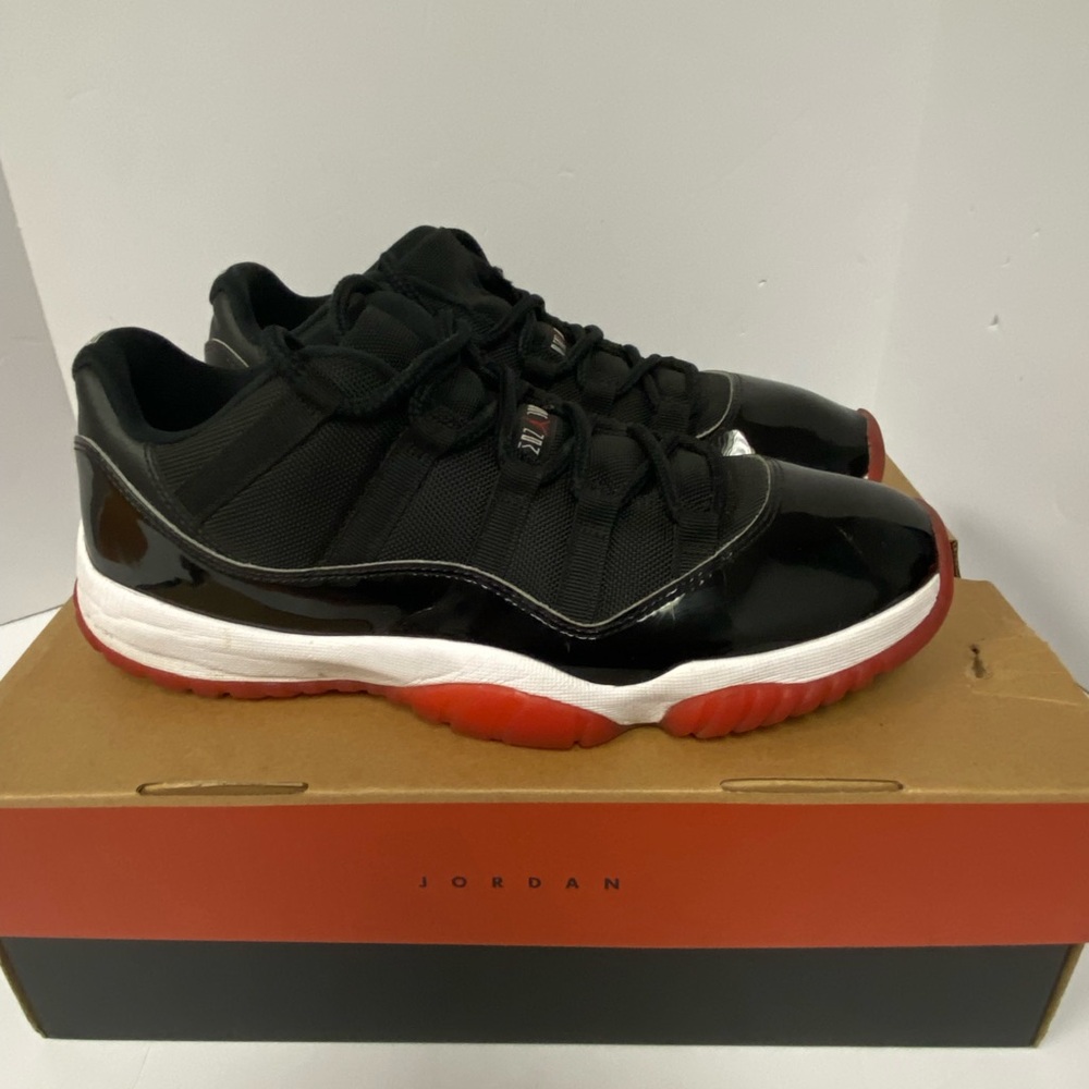 Jordan 11 Retro low Bred FV5104-006